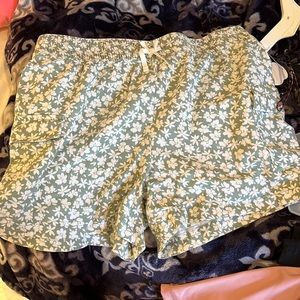 floral shorts